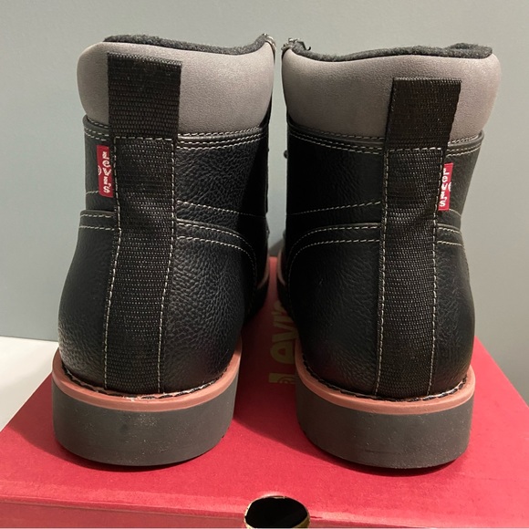 Levi’s Faux Leather Black Hiker Chukka Boots - Picture 4 of 8